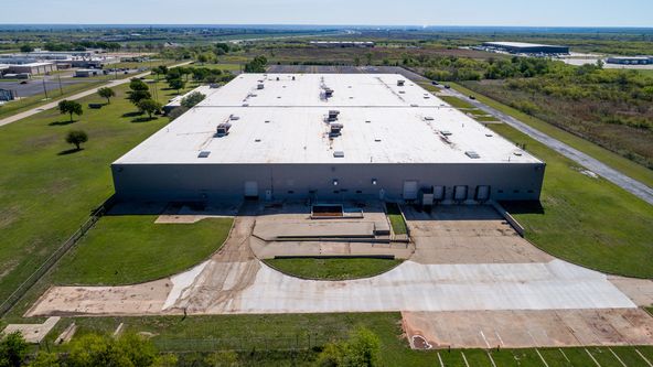 Industrial Manufacturing Building Available: 2801 Production Blvd, Wichita Falls, TX 76302